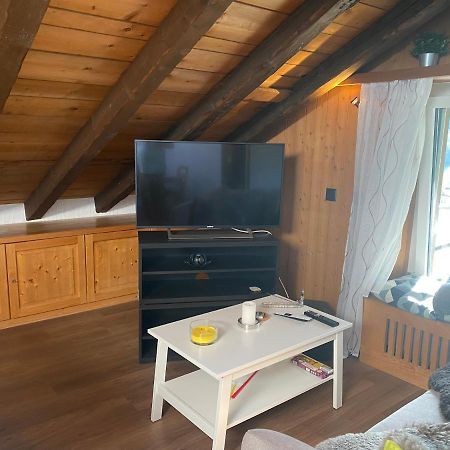 Dachwohnung in der Mitte von Laax-Dorf Exterior foto