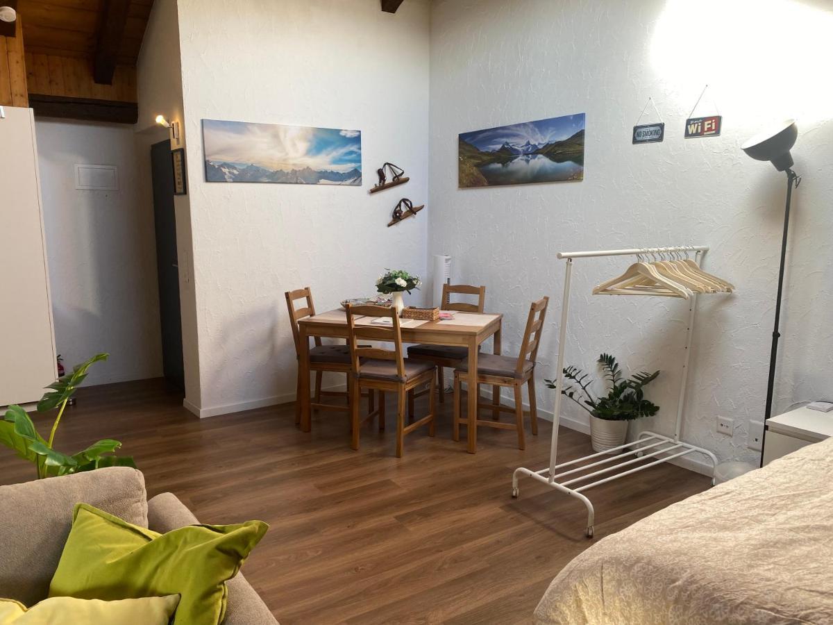 Dachwohnung in der Mitte von Laax-Dorf Exterior foto